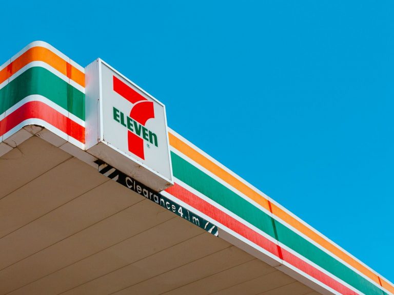 15 Healthy Foods To Select While On The Go At 7-Eleven Thailand
