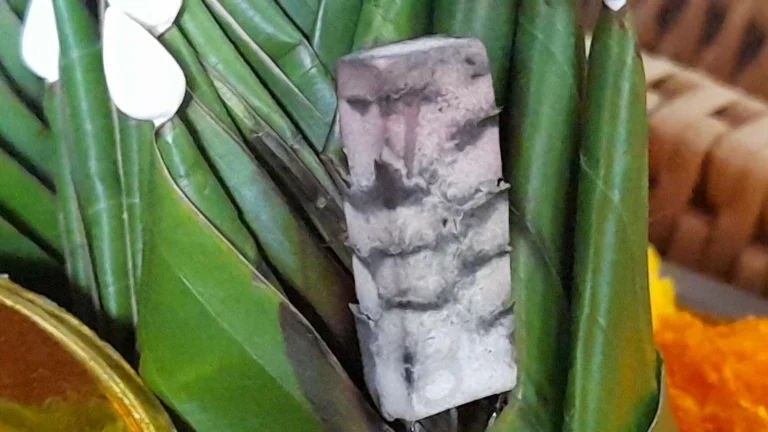 Mysterious Naga-Like Pattern Appears On Temple Candle, Reviving Dead Gecko