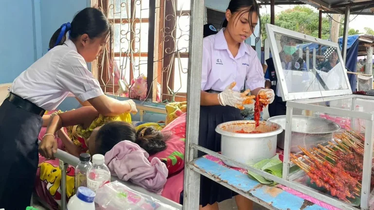 Grilling for love: Thai Teen’s Sizzle To Support Bedridden Mother Melts Hearts In Northeastern Thailand