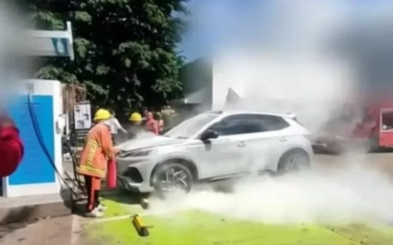Electric Car Fire: Week-Old Million Baht Vehicle Ignites In Udon Thani Mall