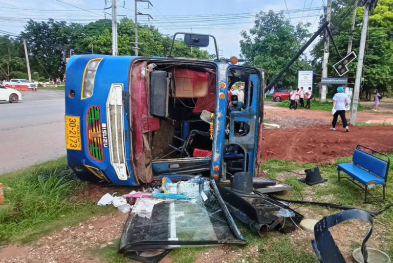 Nakhon Ratchasima School Bus Crash Injures 16 Students In Rush Hour Chaos