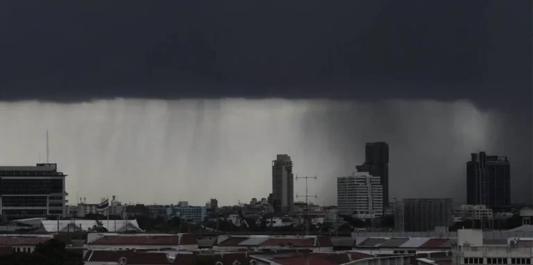 Storm Warnings Issued For 35 Thai Provinces