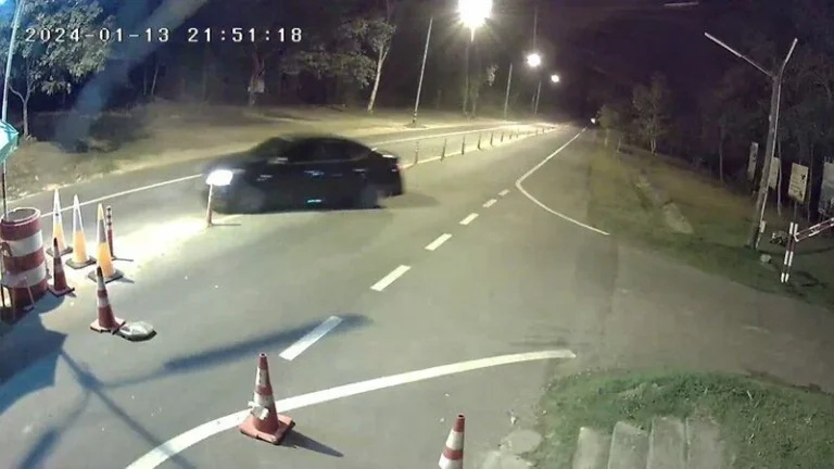 High-Speed Chase In Sisaket Ends With Seizure Of 90,000 Meth Pills